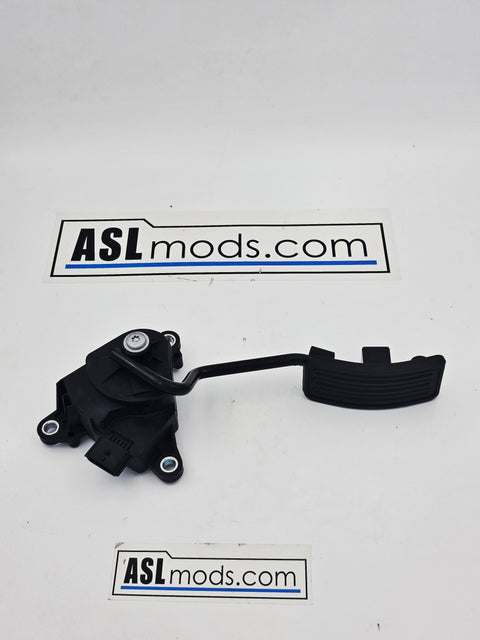 Genuine Nissan Patrol GU Throttle Pedal suit ZD30 CRD