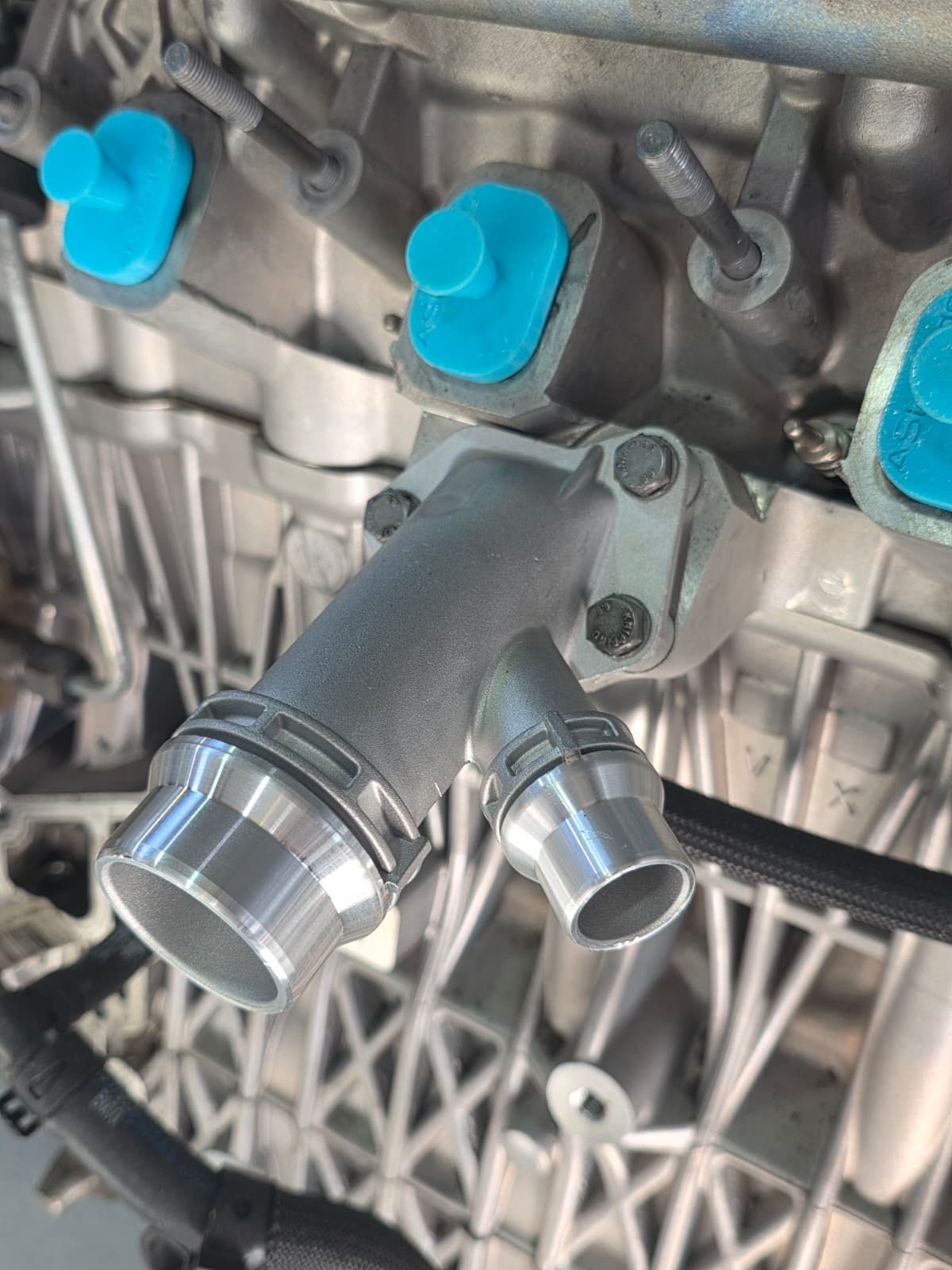M57 Aluminum Top Radiator Hose Outlet